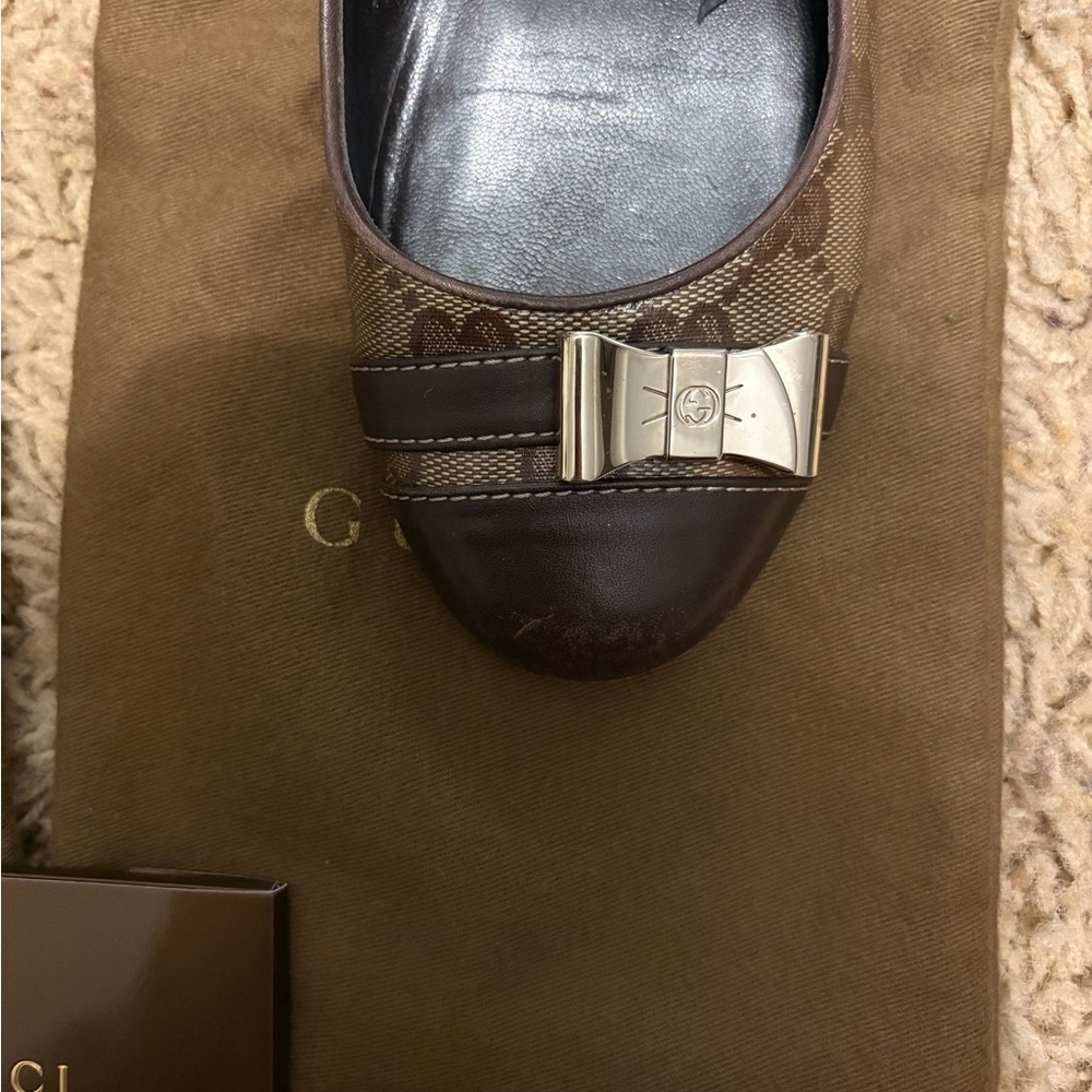 Gucci Women's Brown Flats - Picture 3 of 5